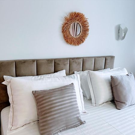 Vlorë Madalin Seaside Apartment מראה חיצוני תמונה