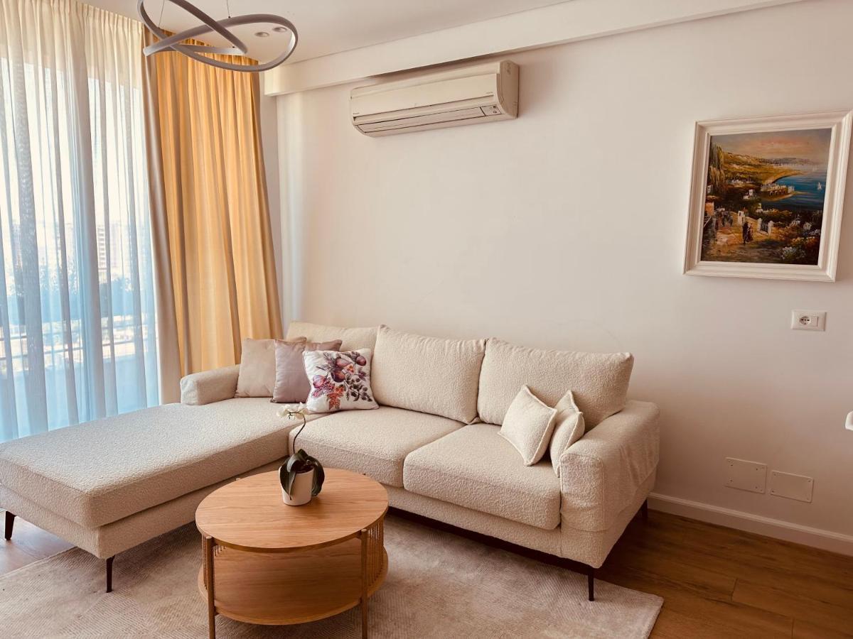 Vlorë Madalin Seaside Apartment מראה חיצוני תמונה