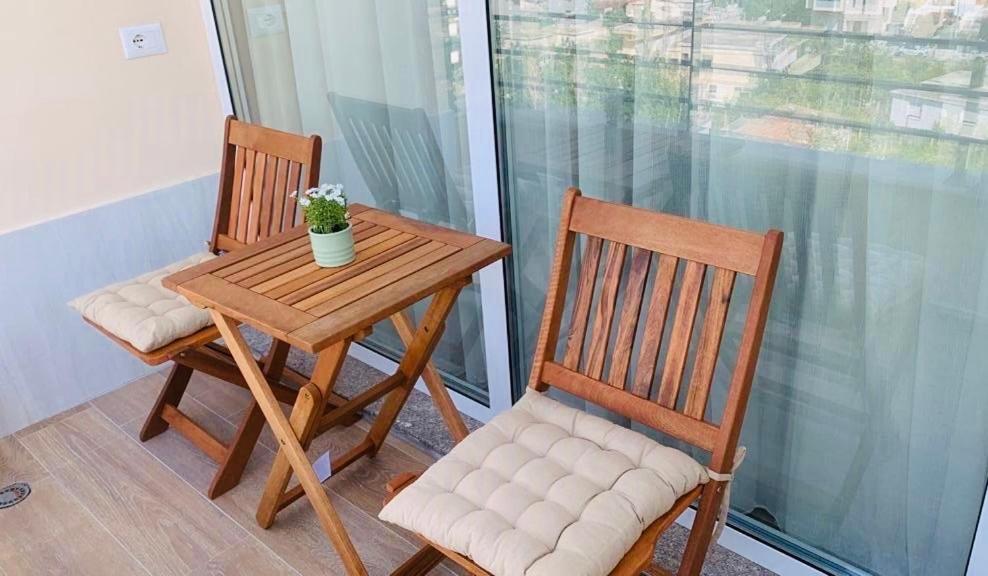 Vlorë Madalin Seaside Apartment מראה חיצוני תמונה