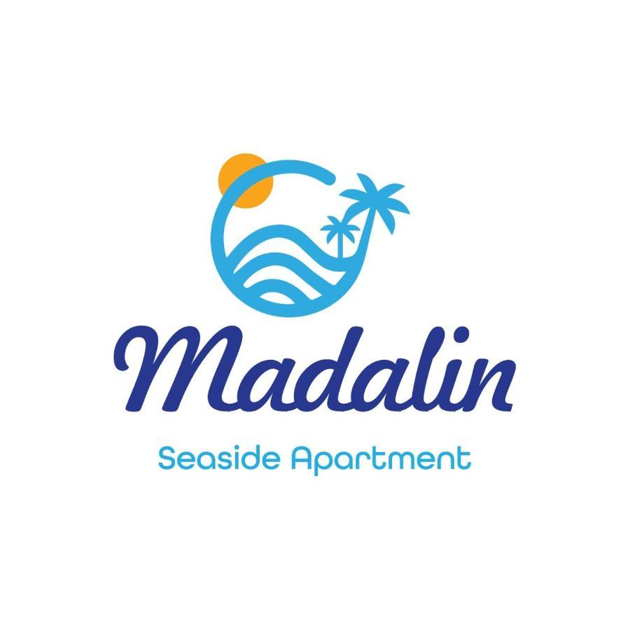 Vlorë Madalin Seaside Apartment מראה חיצוני תמונה